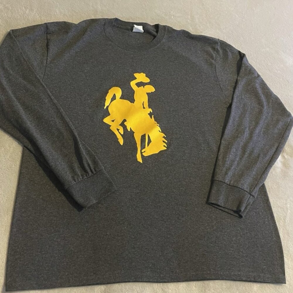 Wyoming Cowboys Shirt Men XL Gray University NCAA Long Sleeve Lightweight Tee
